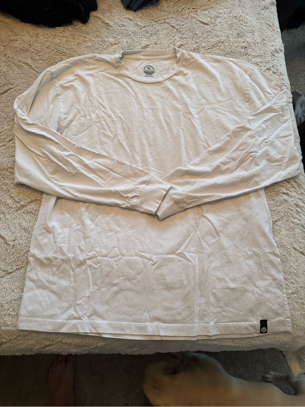 Men's White Long Sleeve Crew Tee - Unbranded